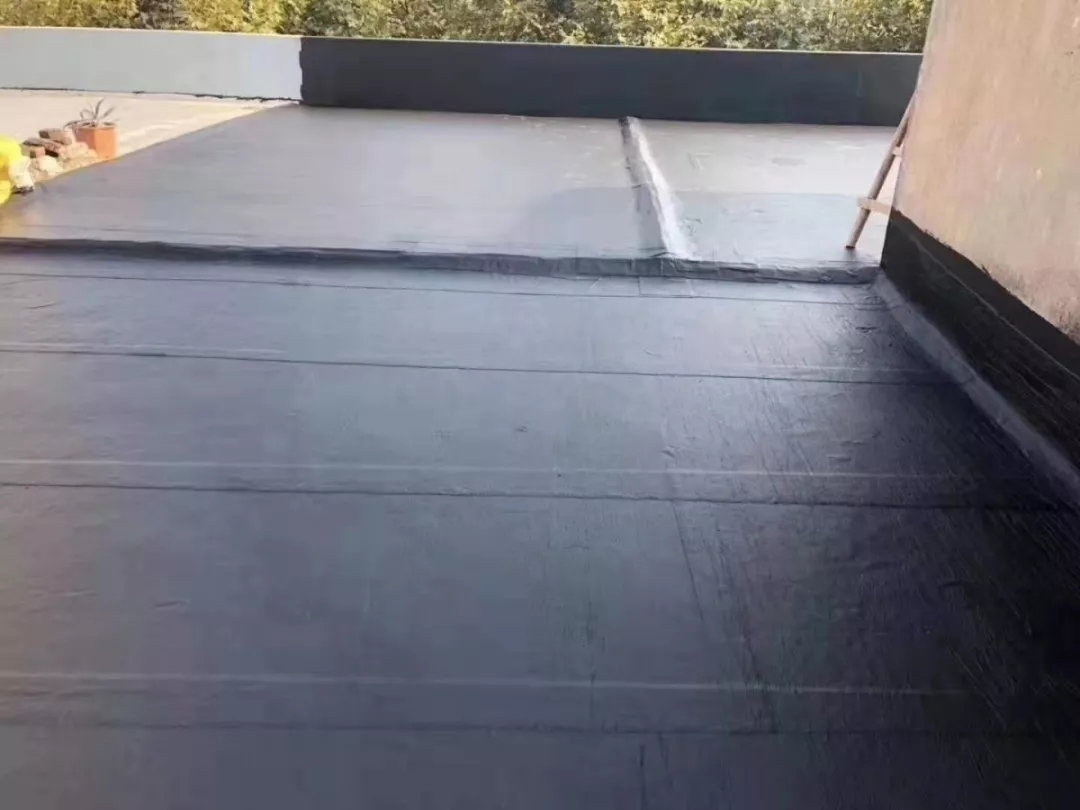 金屬屋頂防水補漏涂料與傳統材料的對比